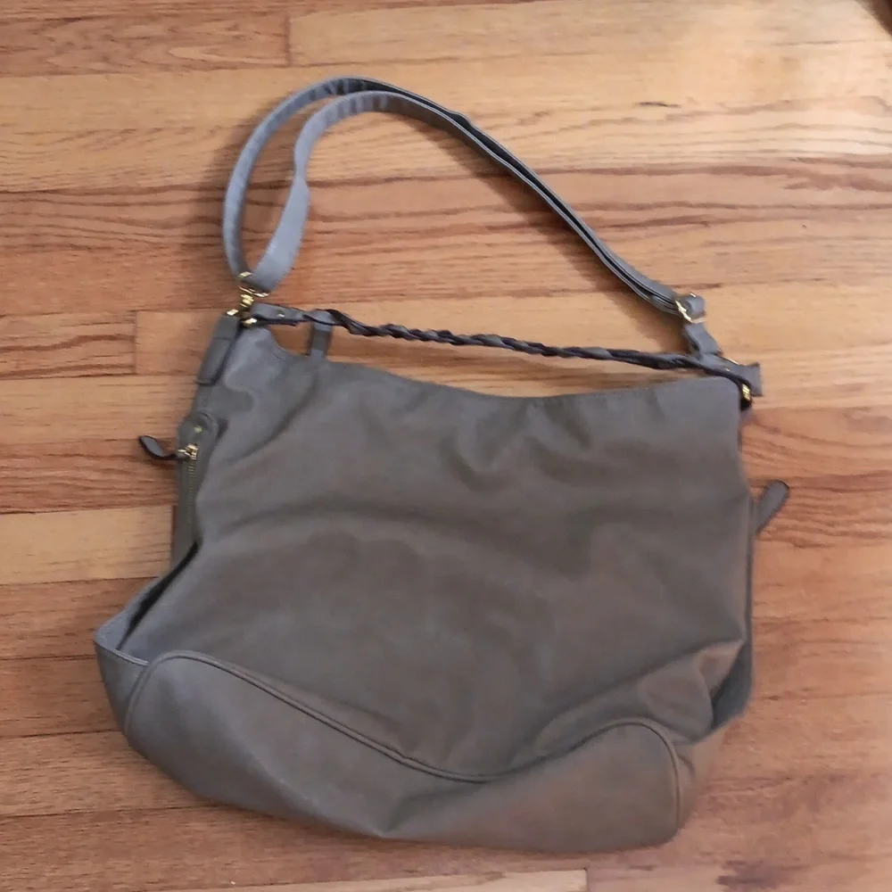 Urban Expressions 🩶 Roomy Gray Hobo Crossbody or  Shoulder Bag